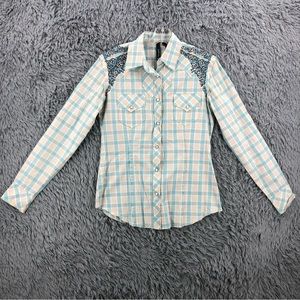 RU Cowgirl Shirt Womens Medium Pearl Snap Embroidered Ling Sleeve Western Plaid